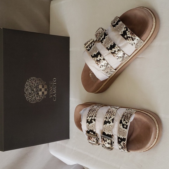 NEW Vince Camuto Ciandra Triple Strap Slide Sandal